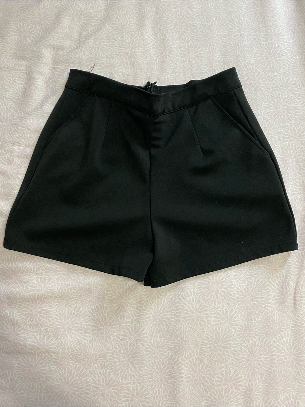Women's High-Waist Black Tailored Shorts with Side Pockets